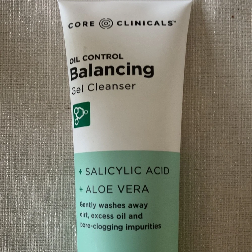 Core Clinicals Face Cleanser 8 oz Oil Control Balancing Gel Aloe Vera Full Size